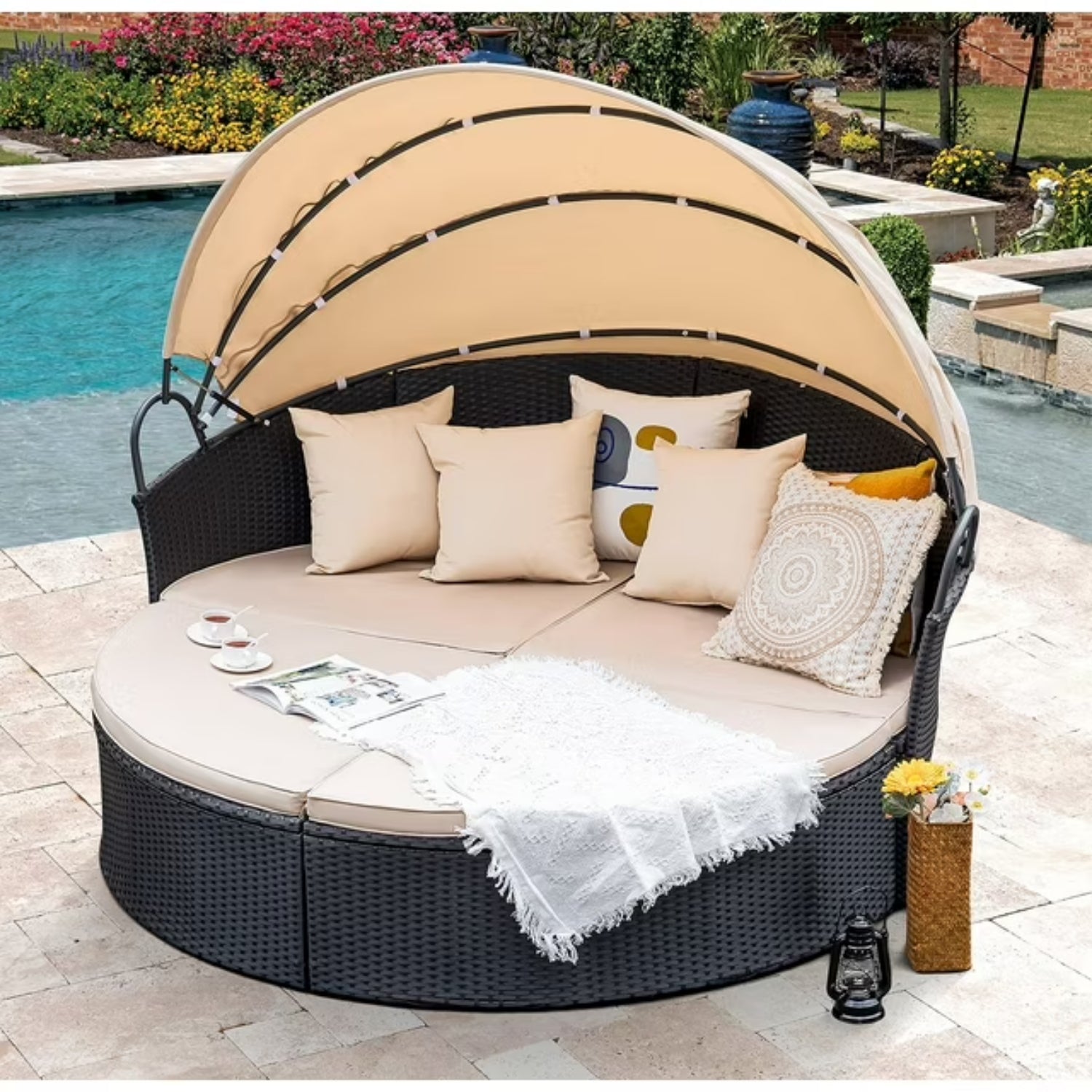 Outdoor Round Canopy Daybed Wicker Patio Furniture Set with Cushions
