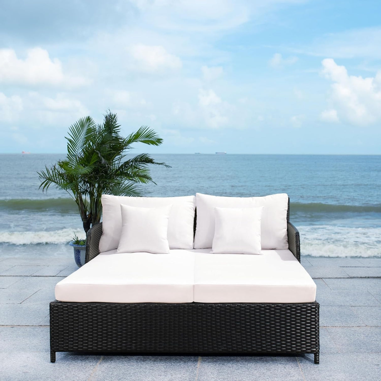 Outdoor Patio Double Seater Daybed For Garden, Poolside