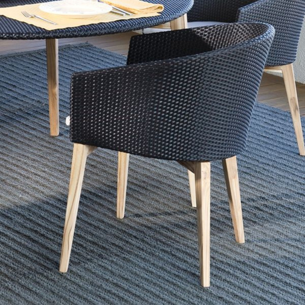 Outdoor All-Weather Resistant Rattan Wicker 5-Piece Dining Set (Black & White)