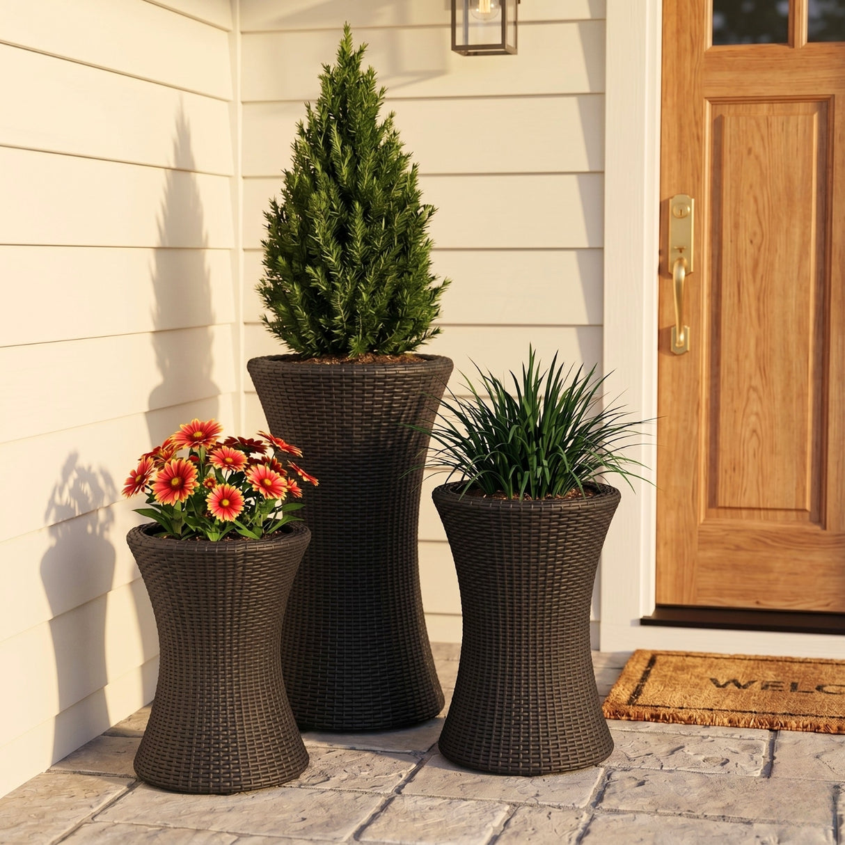 Outdoor Hourglass Design Set of 3 Wicker Planters (Black)
