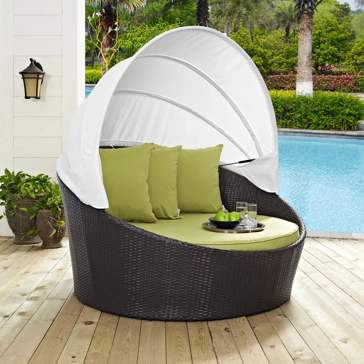Outdoor Rattan Wicker Patio Daybed with Retractable Canopy