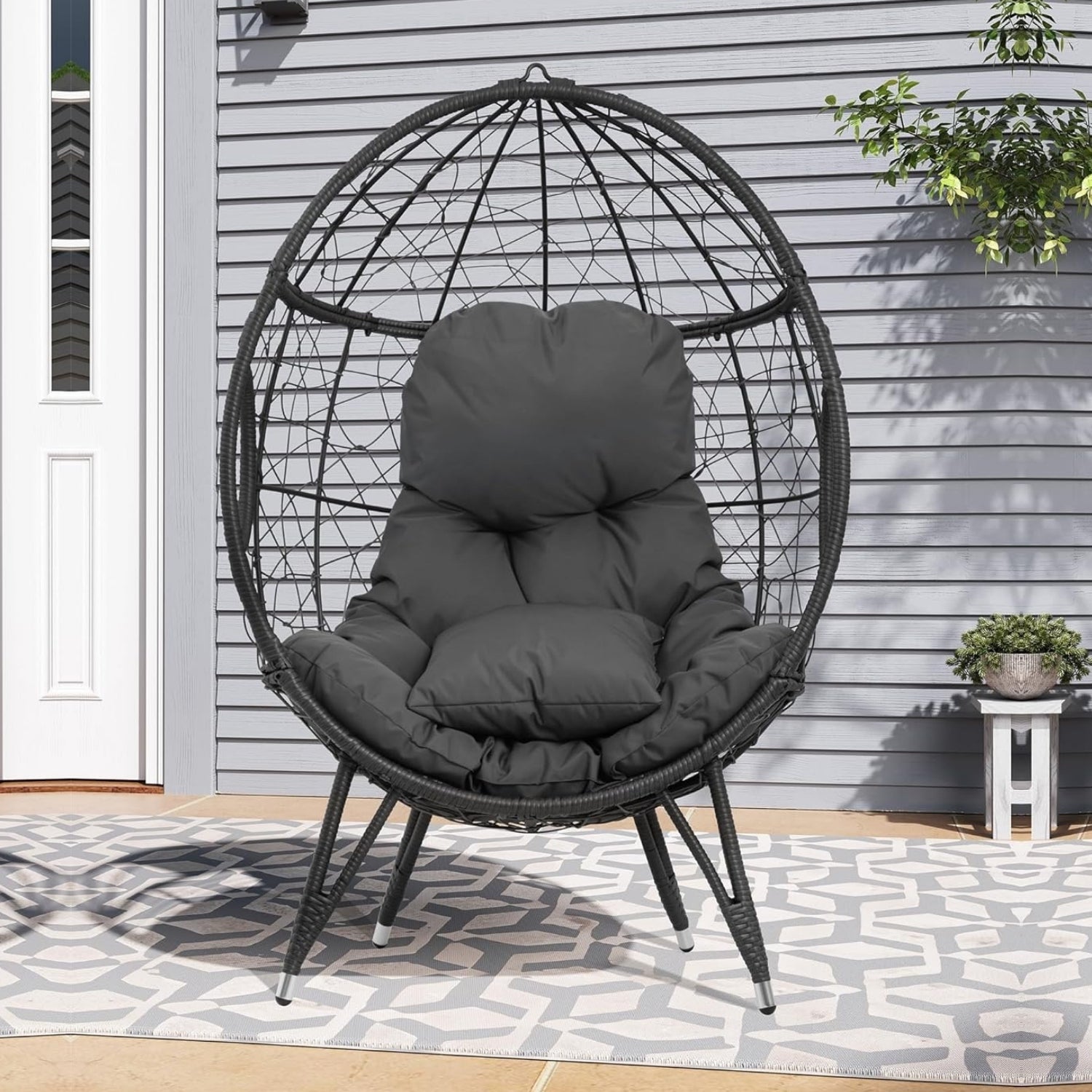 Outdoor All-Weather Wicker Egg Chair (Black)