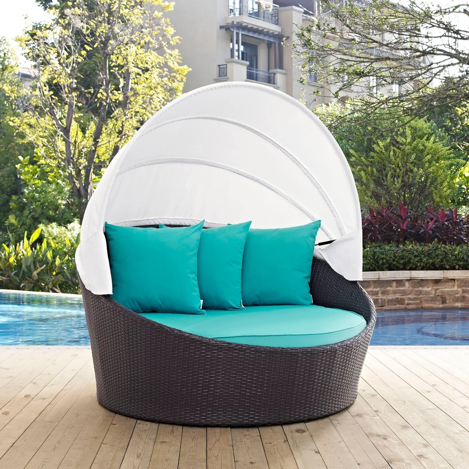 Outdoor Rattan Wicker Patio Daybed with Retractable Canopy