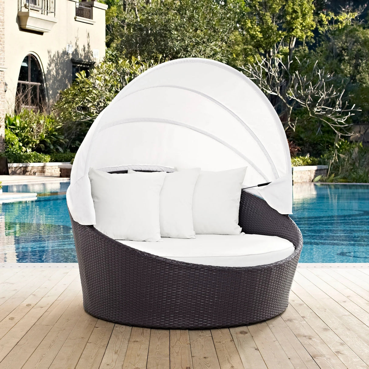Outdoor Rattan Wicker Patio Daybed with Retractable Canopy