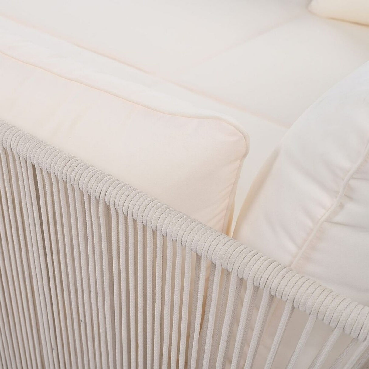 Outdoor Rope 2 Seater Patio Daybed With Side Table