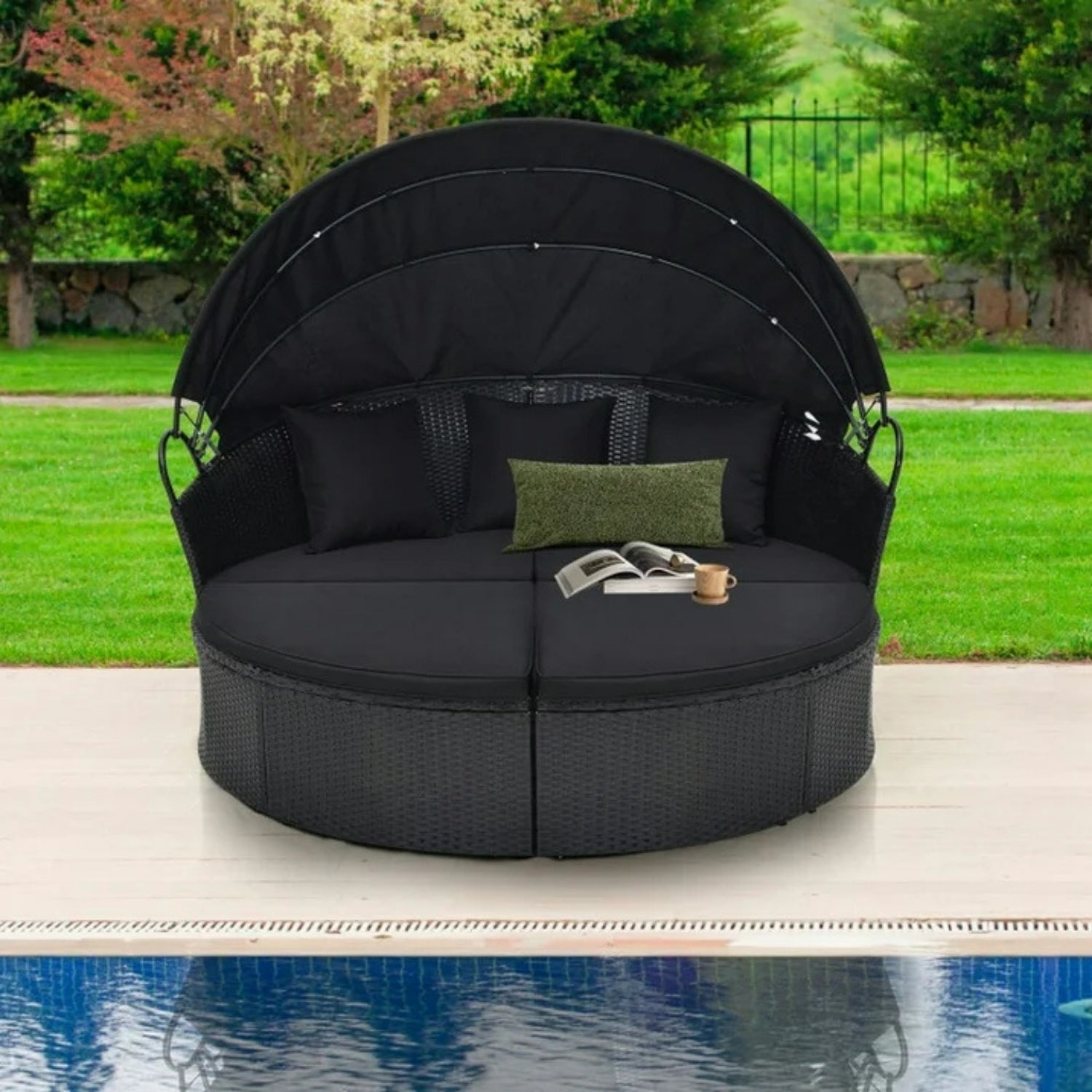 Outdoor Round Canopy Daybed Wicker Patio Furniture Set with Cushions