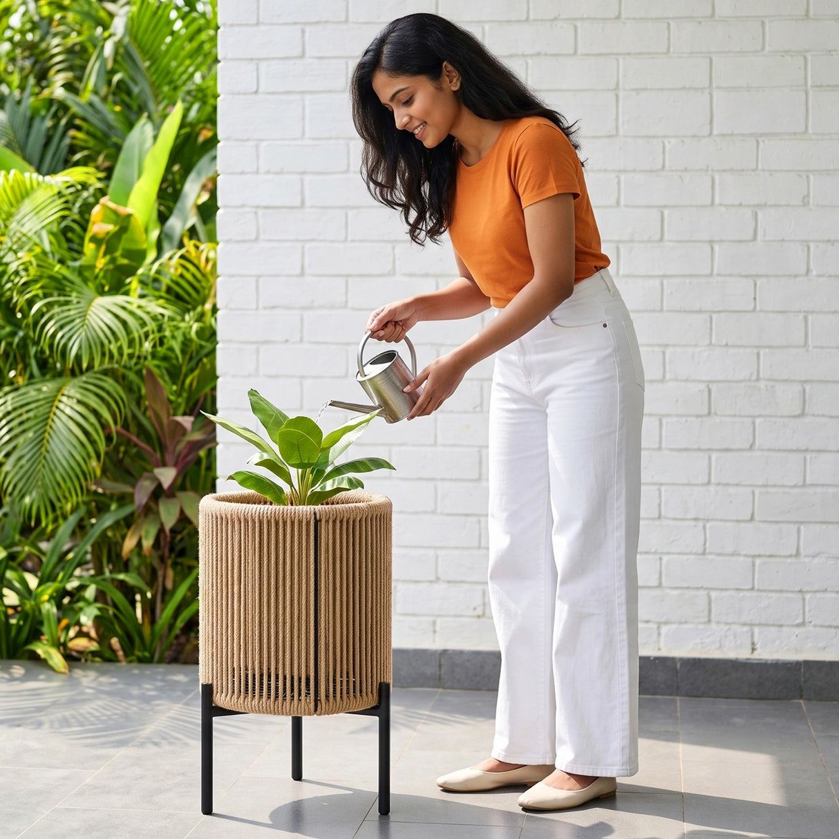 Outdoor Rope Planter with Metal Stand (Beige)
