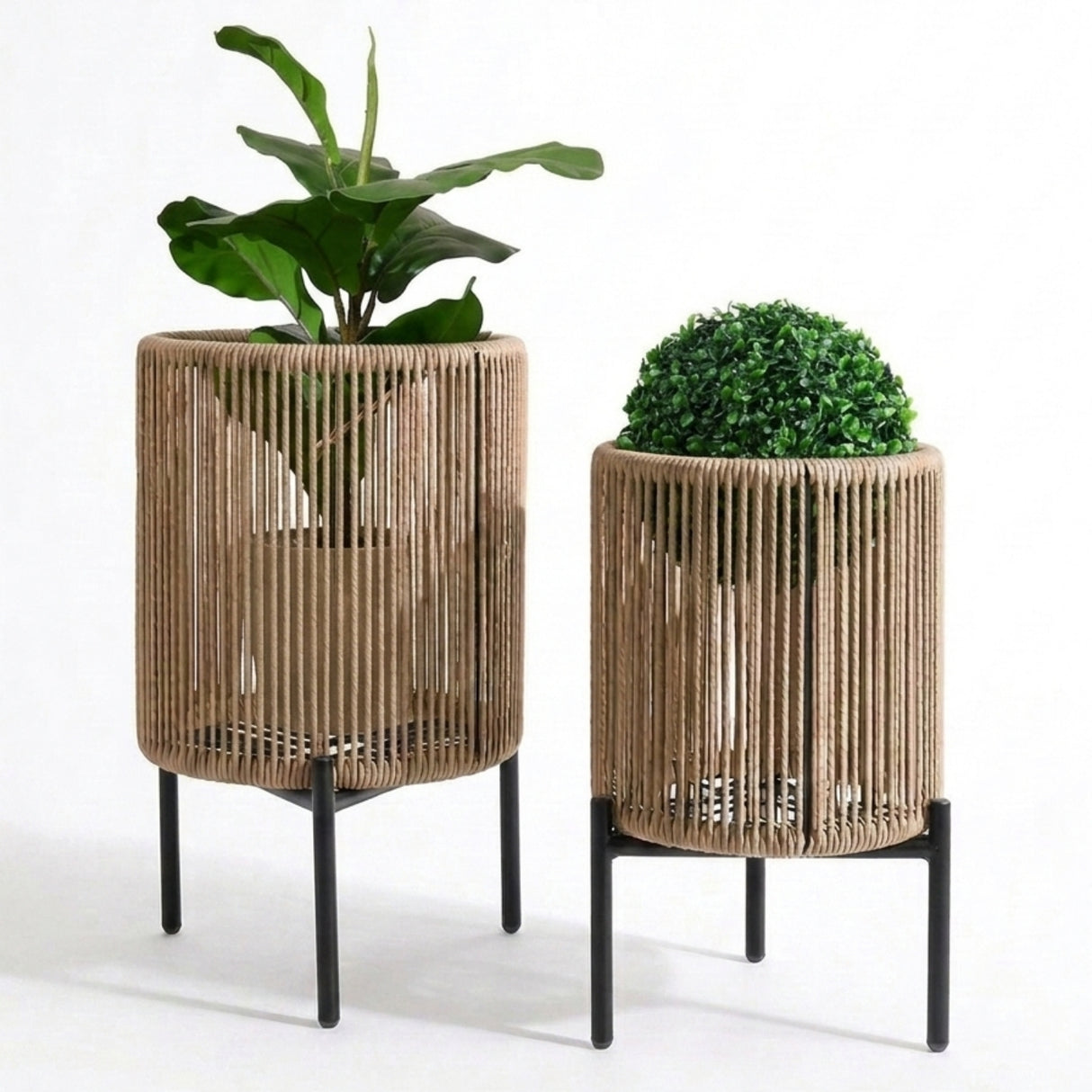 Outdoor Rope Set of 2 Planter with Metal Stand (Beige)