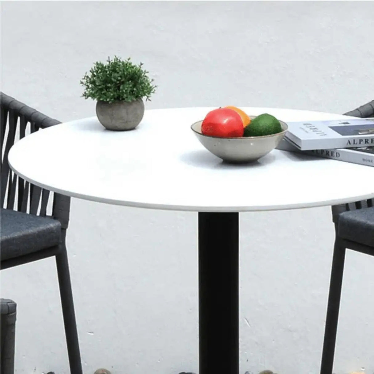 Outdoor Rope 5-Piece Bar Set With a High-Top Round Table