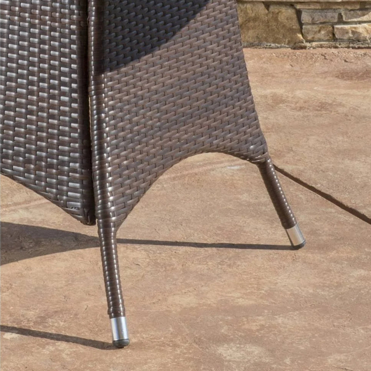 Outdoor All-Weather Rattan Wicker Round Coffee Table (Dark Brown)