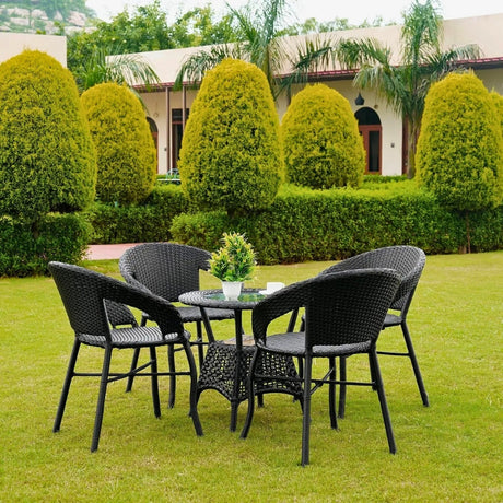 4 Chairs & 1 Table