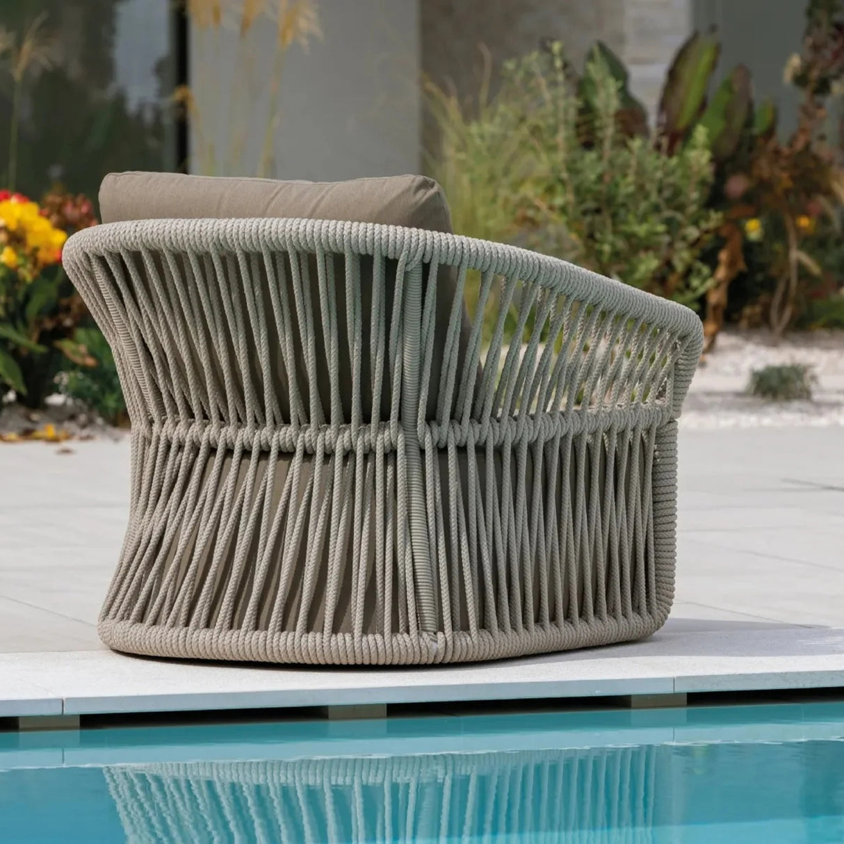 4-Piece Outdoor Braid & Rope Sofa Set (Beige & Dark Cream)