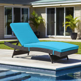 Outdoor Rattan Wicker Chaise Lounger For Poolside