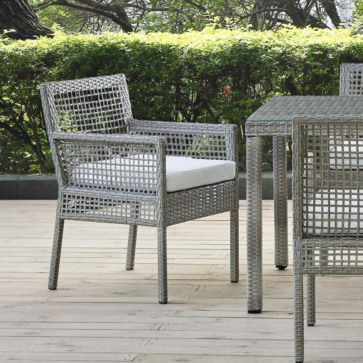 1-Piece Outdoor Rattan Wicker Patio Dining Chair