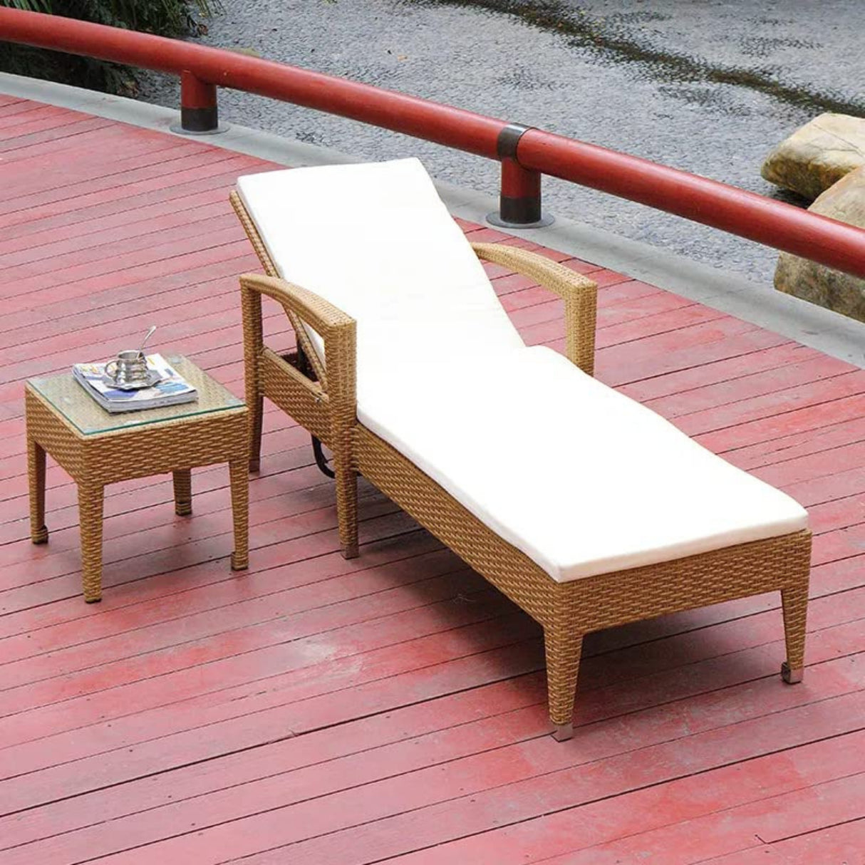Outdoor Wicker Lounge Chair With Side Table