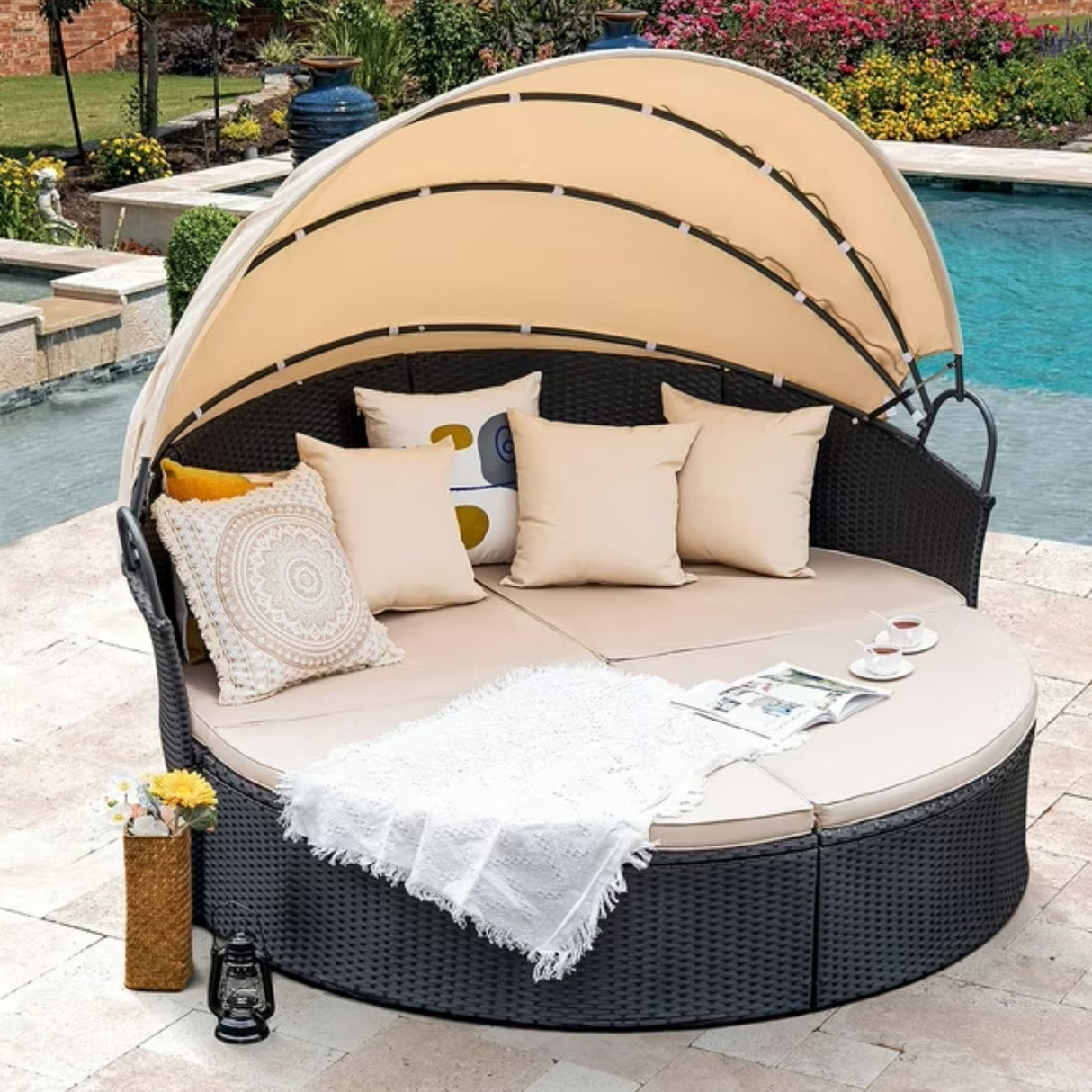 Outdoor Round Canopy Daybed Wicker Patio Furniture Set with Cushions