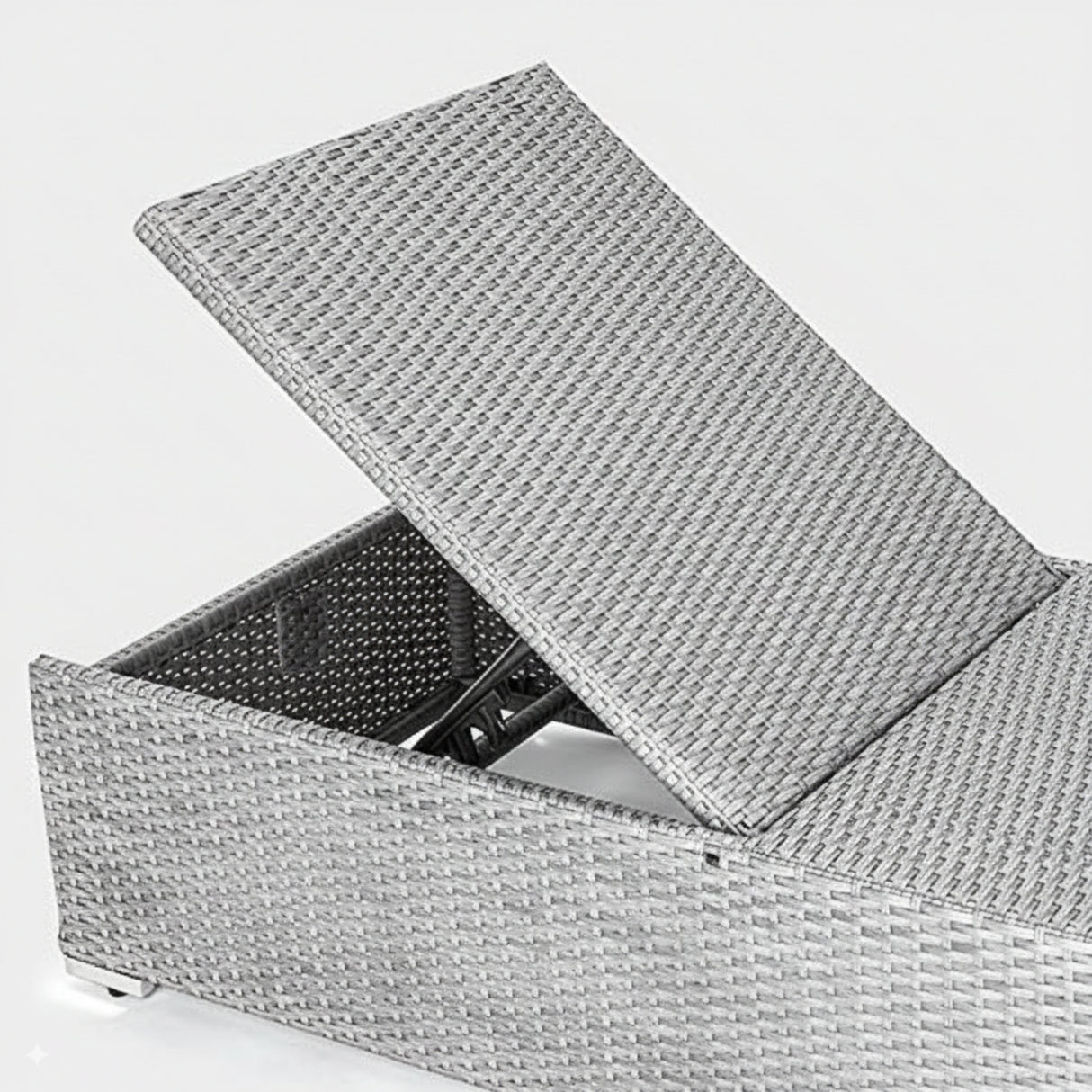 Outdoor All-Weather Rattan Wicker Lounger (Silver Grey & Grey)