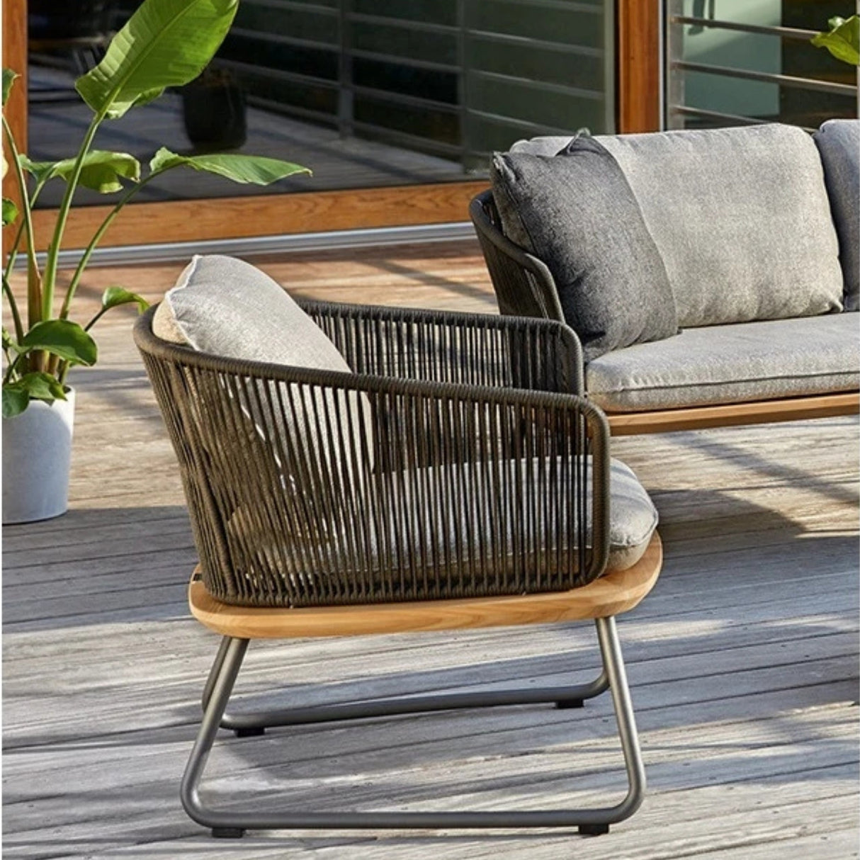 Outdoor Rope 4-Piece Sofa Set With Wooden Top Table