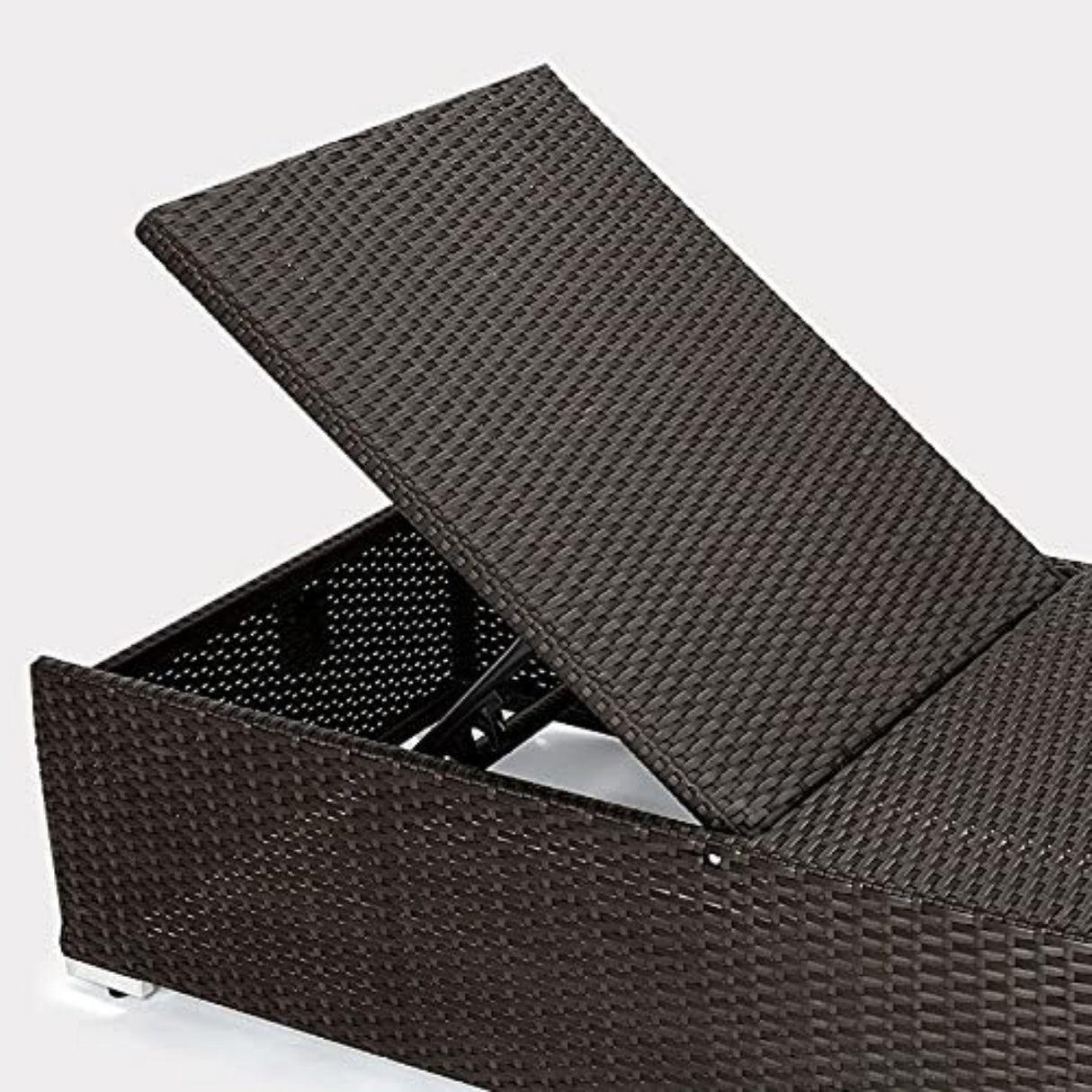 Outdoor All-Weather Rattan Wicker Lounger (Dark Brown & Cream)