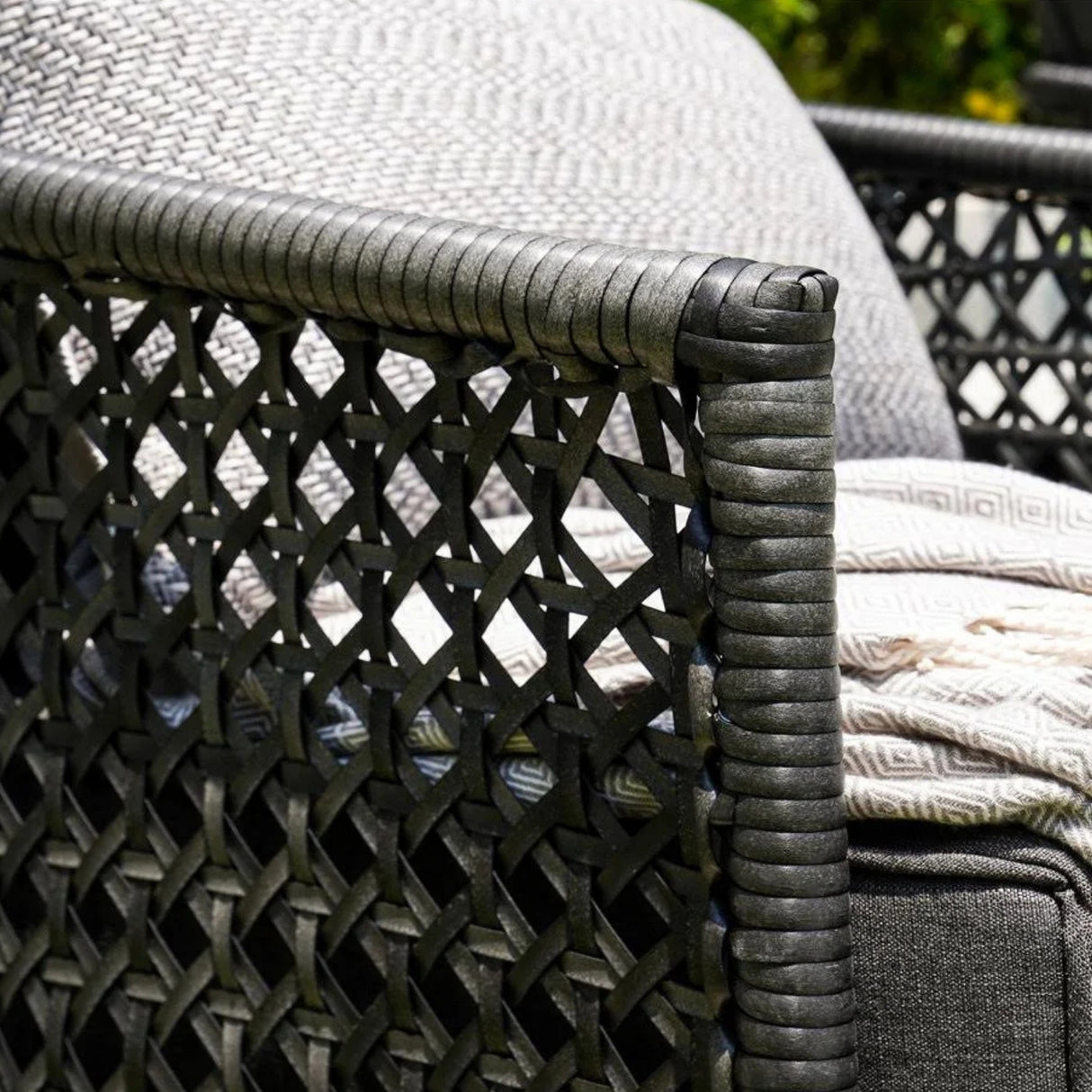 L-Shaped Patio Conversation Sofa Set with Thick Cushions & Side Table (Grey)