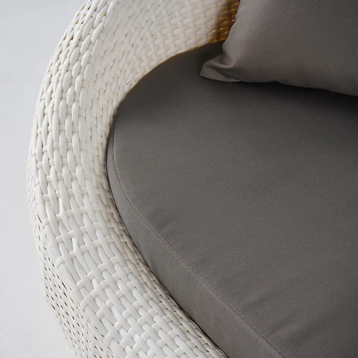 Outdoor Wicker 2 Seater Patio Garden Daybed