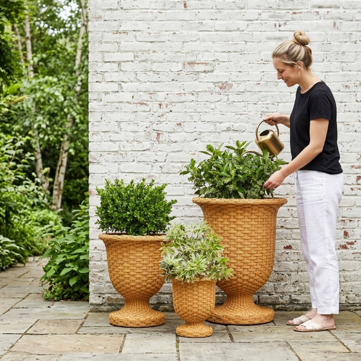 Outdoor Rattan Wicker Urn Planter Set of 3 (Beige)