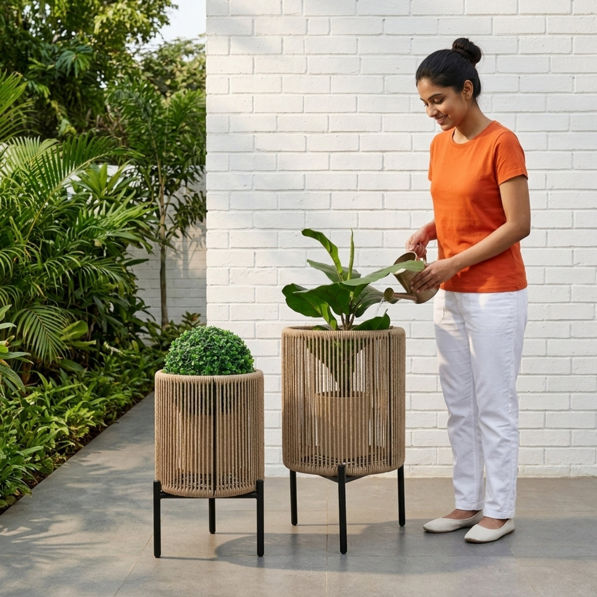 Outdoor Rope Set of 2 Planter with Metal Stand (Beige)