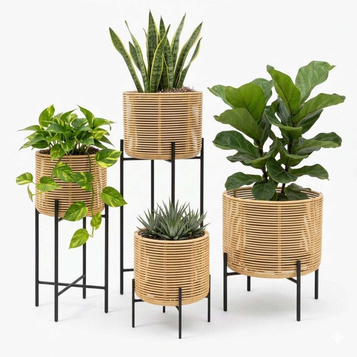 Outdoor Wicker Set of 4 Planters with Metal Stands