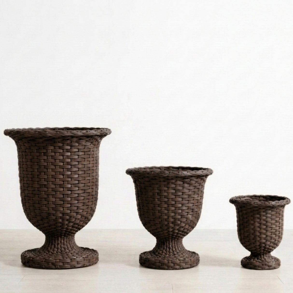 Outdoor Rattan Wicker Urn Planter Set of 3 (Dark Brown)