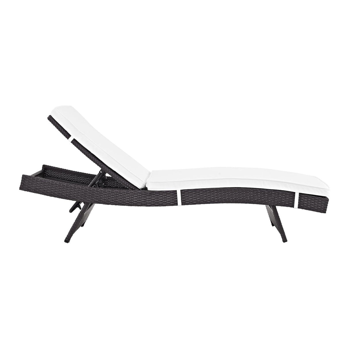 Outdoor Rattan Wicker Chaise Lounger For Poolside