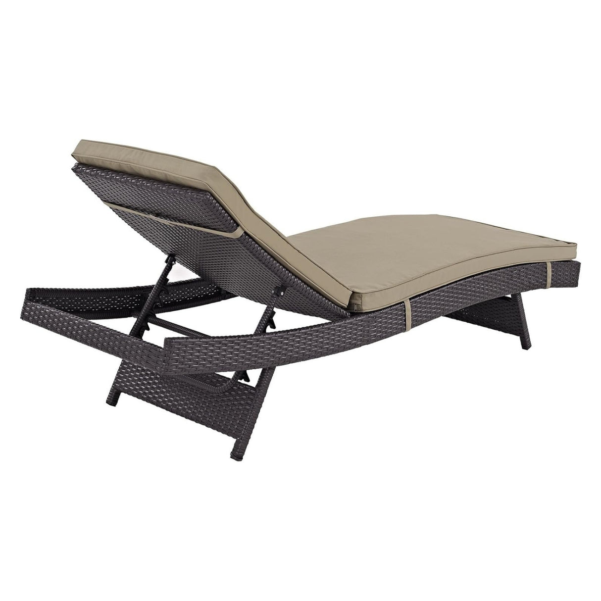 Outdoor Rattan Wicker Chaise Lounger For Poolside