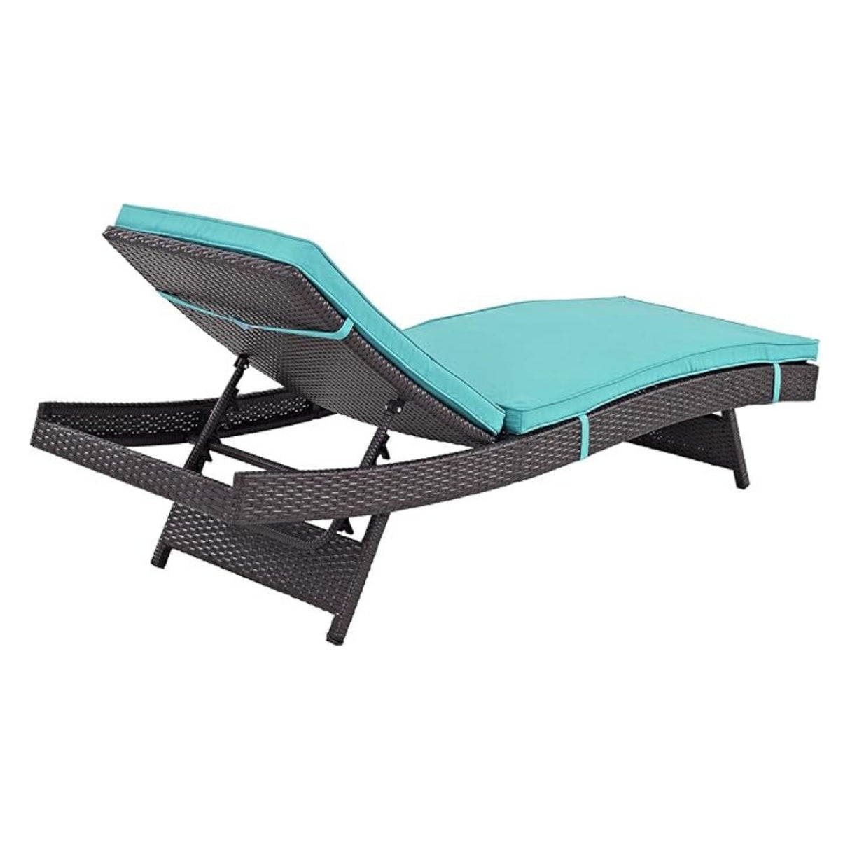 Outdoor Rattan Wicker Chaise Lounger For Poolside