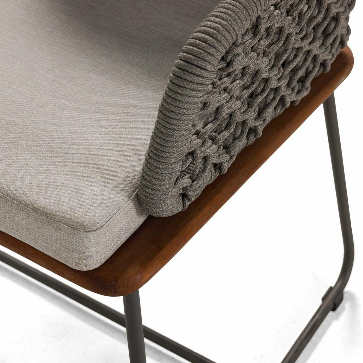 Outdoor Rope 2-Piece Patio Chairs With Wooden Base