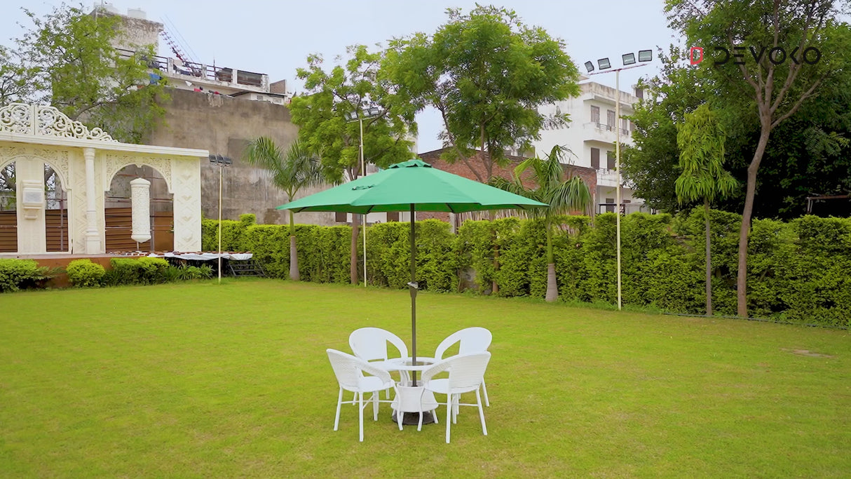 Outdoor Wicker 5-Piece Patio Set with Outdoor Umbrella