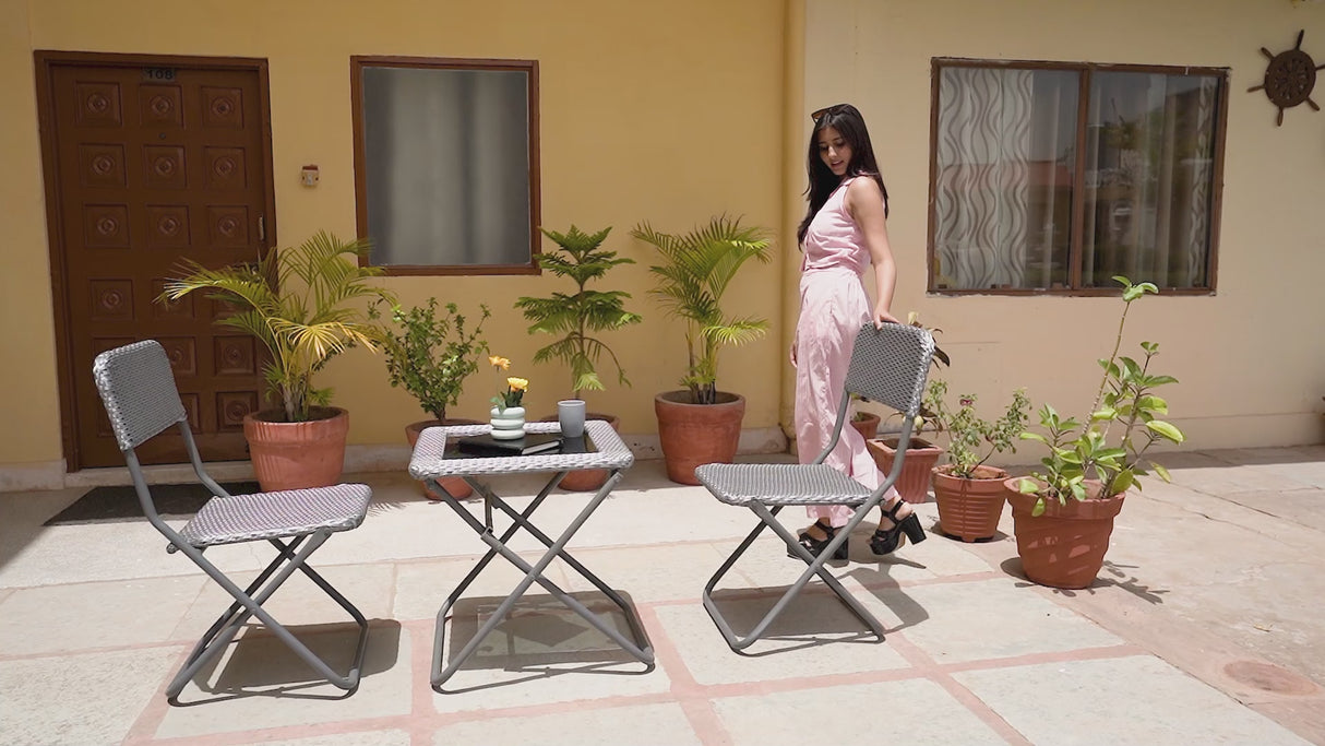 3-Piece Outdoor Wicker Folding Patio Set (Silver)