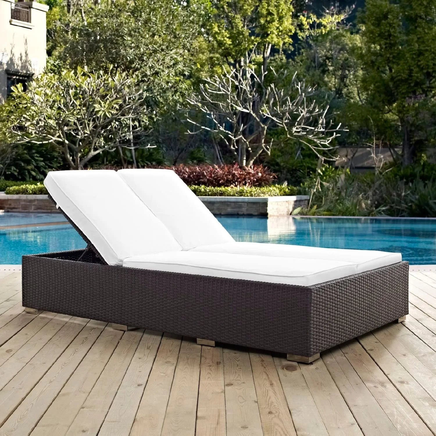 Wicker Rattan Double Chaise Lounge Chair (Dark Brown & White)