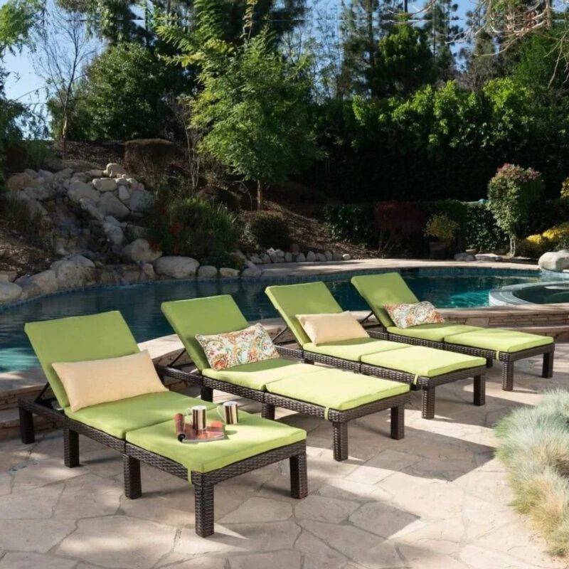 DEVOKO Set of 4 Outdoor Wicker Chaise Loungers(Dark Brown & Green)