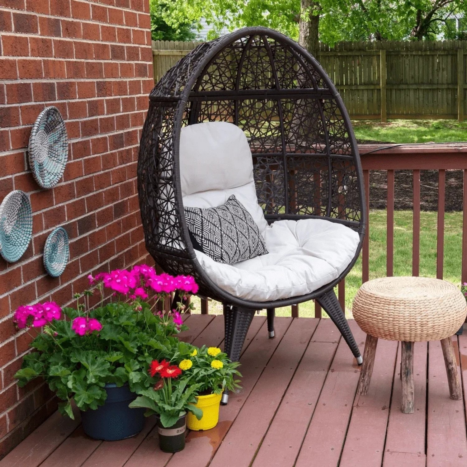 DEVOKO Wicker Egg Chair (Dark Brown/White)