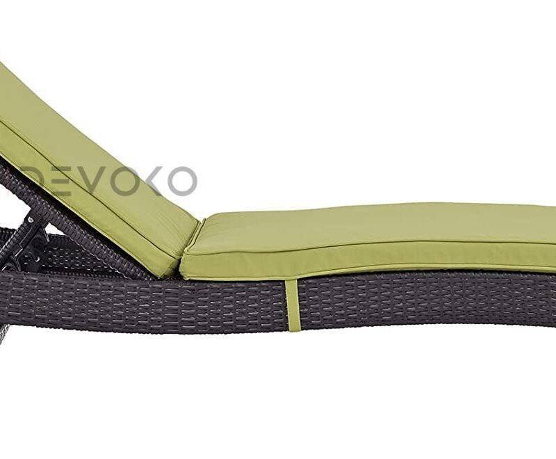 Adjustable Rattan Wicker Chaise Lounge with Green Cushion - Poolside Luxury - Image 5