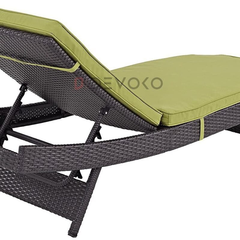 Adjustable Rattan Wicker Chaise Lounge with Green Cushion - Poolside Luxury - Image 4